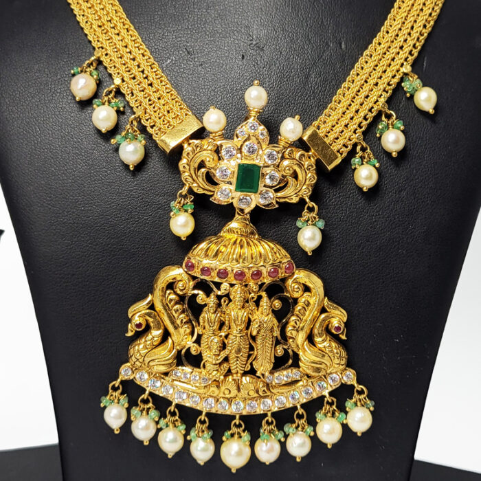 Temple Necklace Set with Pearls